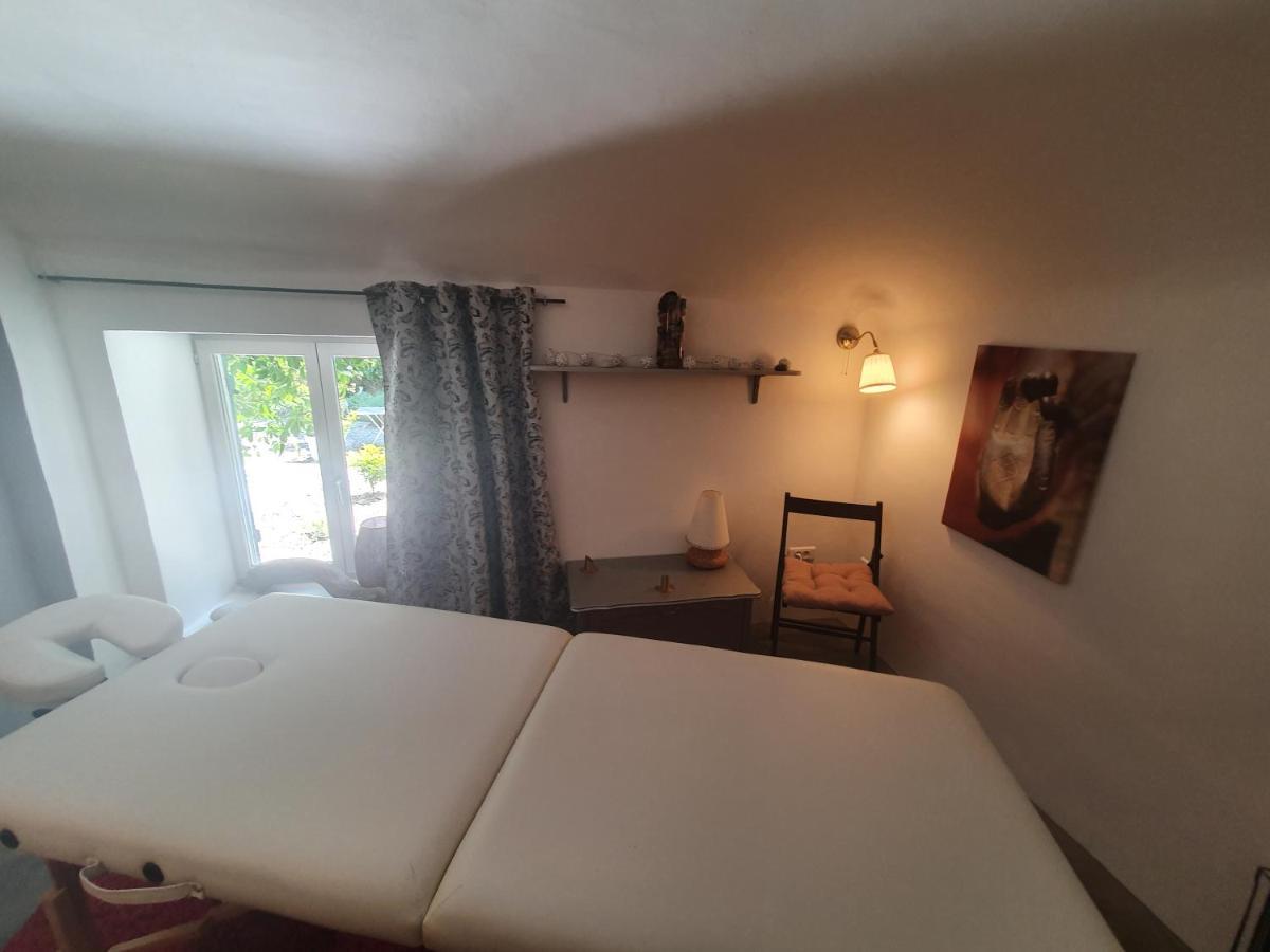 Le Temps Des Pauses Hotel Viviers Kültér fotó